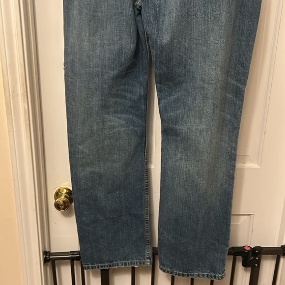 Levi’s 514 distressed jeans. Item 1121 - Picture 7 of 8